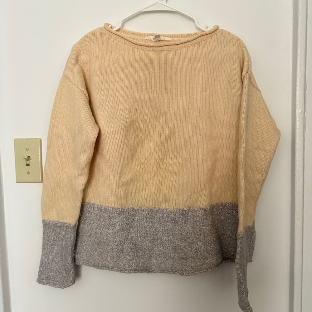 VGUC Athleta Cream and heather Gray boat Neck Sweater sz M